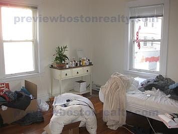 2nd image of 72 Verndale St #K1
