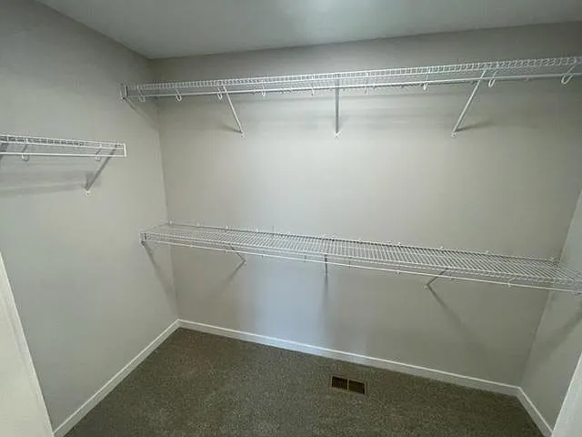 205 E Broadway St — Photo 20