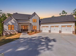 110 Fall Pippin Ct, Clarkesville, GA 30523