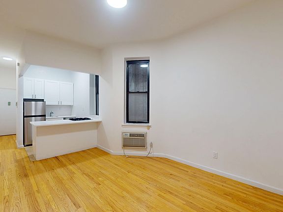 3rd image of 312 E 90th St APT 1G