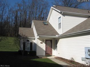 616 Hilltop Ter, Tallmadge, OH 44278