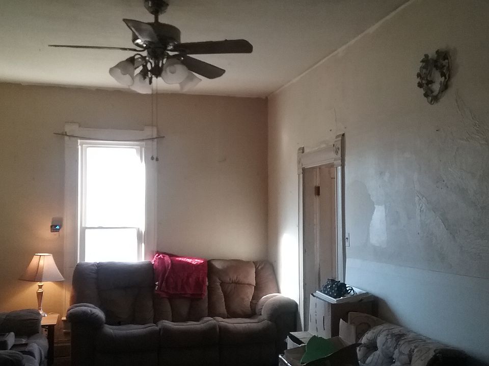 1st image of 7904 S Beck St