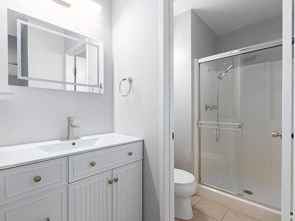 3rd image of 1800 Diamond St #3-318