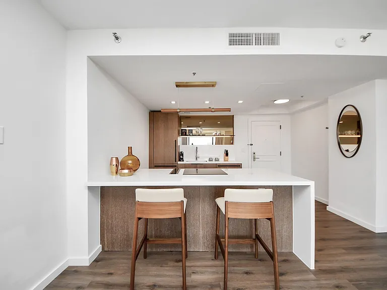 1300 Lamar St #T8 — Photo 5