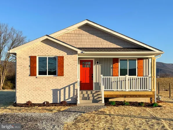 613 5th St, Luray, VA 22835