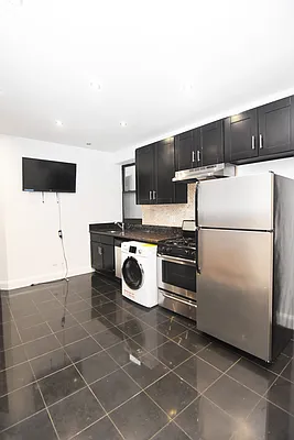 Rented by Bohemia Realty Group | media 20