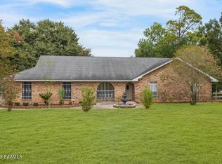 7311 E Admiral Doyle Dr, Jeanerette, LA 70544