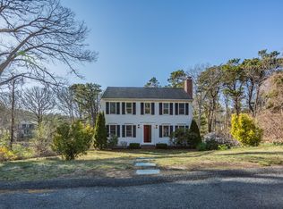 20 Stratford Ln, Yarmouth Port, MA 02675