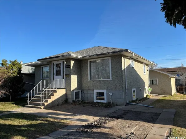 1010 13th STREET W, Prince Albert, SK S6V 3H7