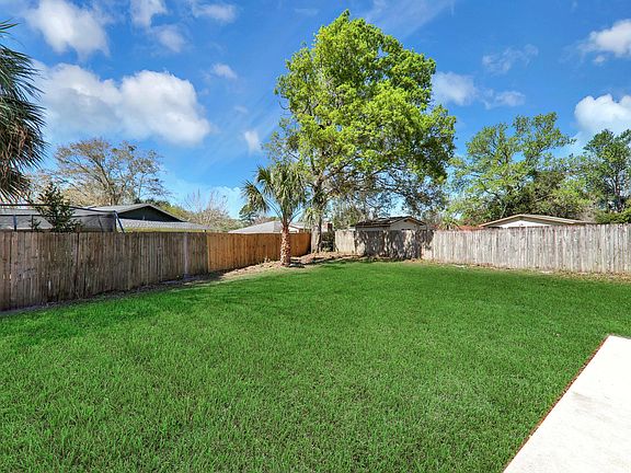 5th image of 669 Dalton Dr
