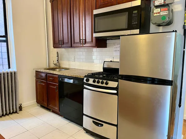 2546 Adam Clayton Powell Boulevard image 1 of 7