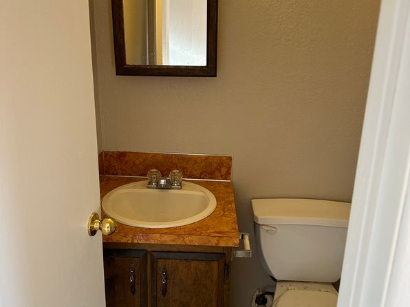 415 N 18th St #415, Elma, WA 98541