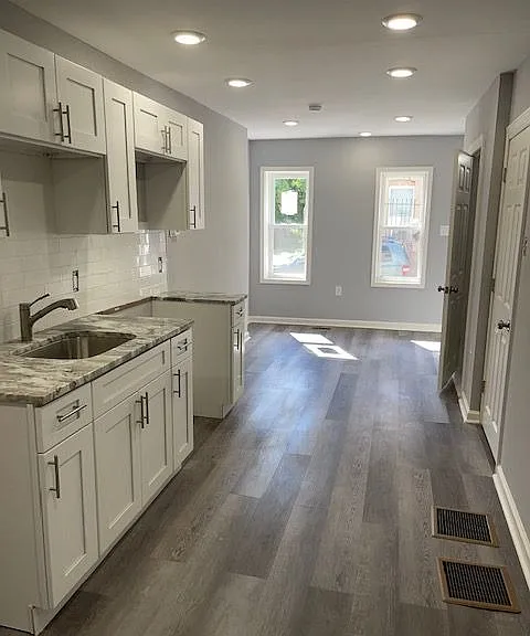 2115 N Percy St — Photo 1