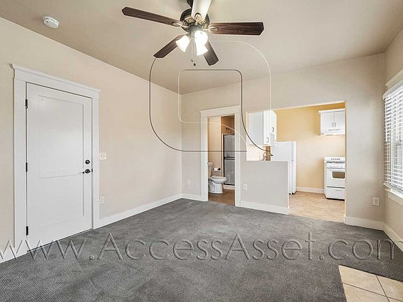 4th image of 226 E Peck St #1