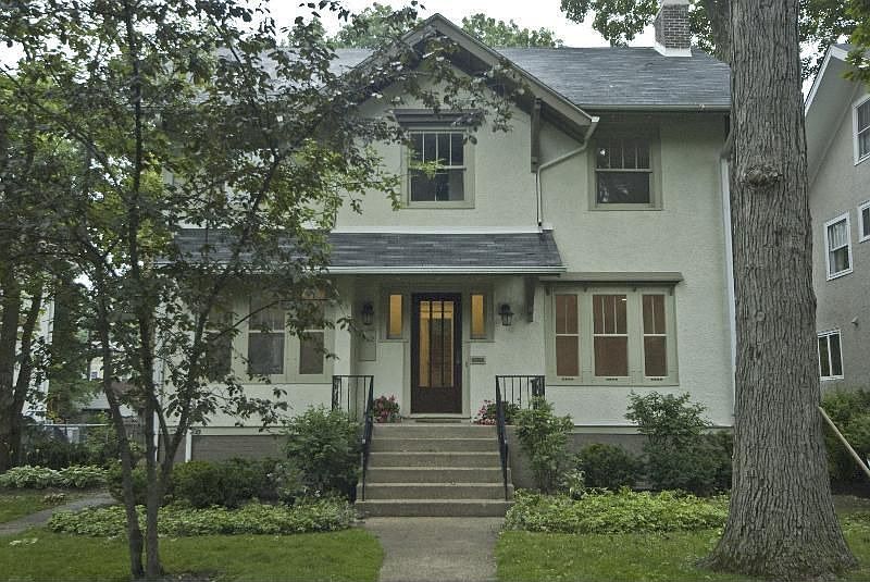 1st image of 112 Woodbine Ave