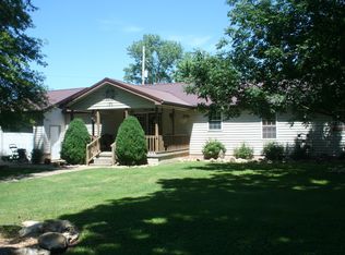 125 Riverview Dr, Oswego, KS 67356