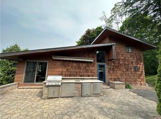 2437 E Lake Rd, Skaneateles, NY 13152