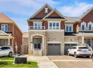 486 Queen Mary Dr, Brampton, ON L7A 4N3