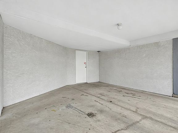 4th image of 3111 Beckman Pl #26