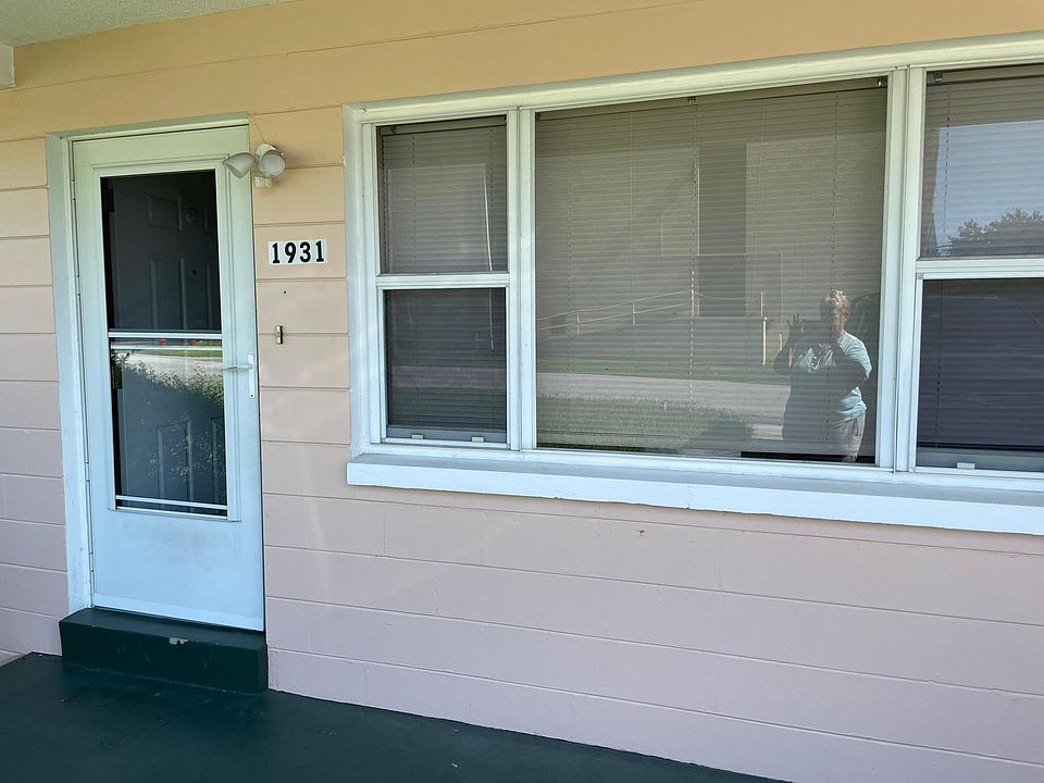 1st image of 213 NE 19th Ave
