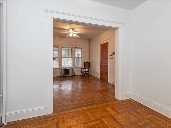 3rd image of 12416 85th Ave
