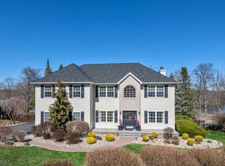 31 Canal Xing, Lake Hopatcong, NJ 07849