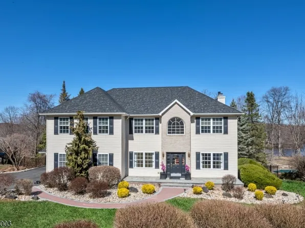 31 CANAL CROSSING, Jefferson Twp., NJ 07849