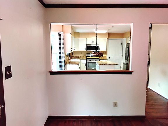 5th image of 810 Timber Brook Dr