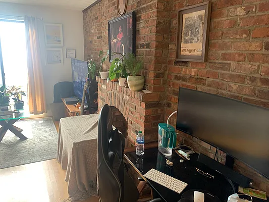 Rented by Prince Real Estate Associates LLC | media 7