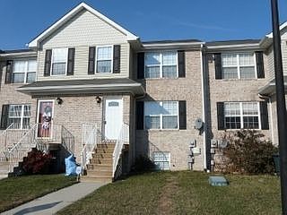 1st image of 614 Louis Ln