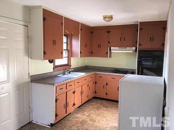 5th image of 504 Henderson St