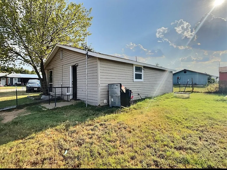 105 Michael Ln — Photo 15