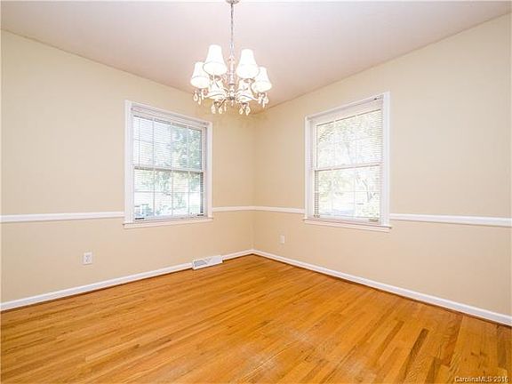 5th image of 2214 Knickerbocker Dr