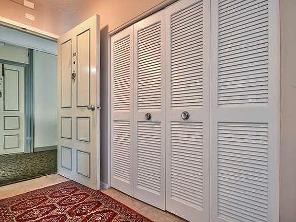 4th image of 2401 Bayshore Blvd Unit 203
