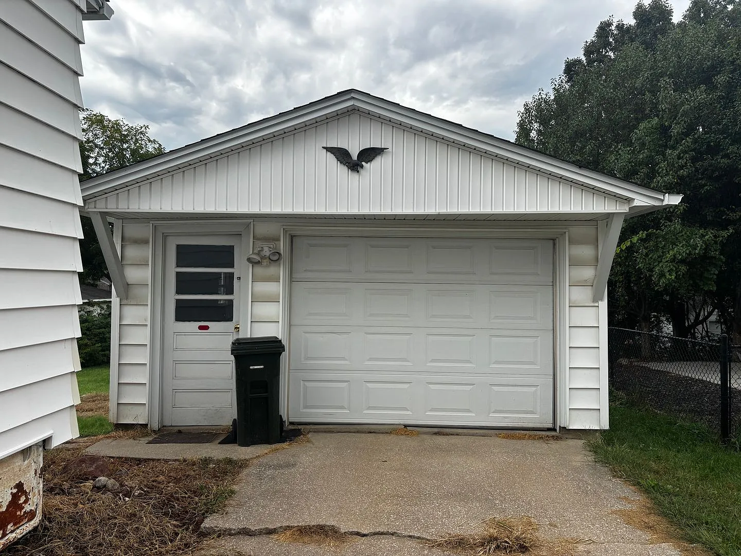 2 Bed 1 Bath Home for RENT — Photo 2