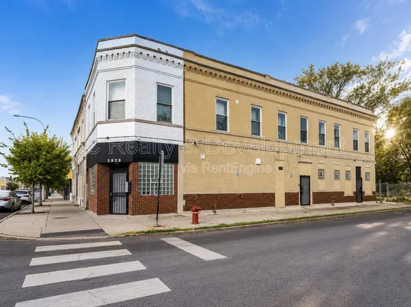 3328 W Chicago Ave Unit 2R, Chicago, IL 60651