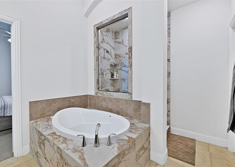 1st image of 8157 Meadow Valley Dr #8157