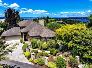 8220 SE 29th St, Mercer Island, WA 98040