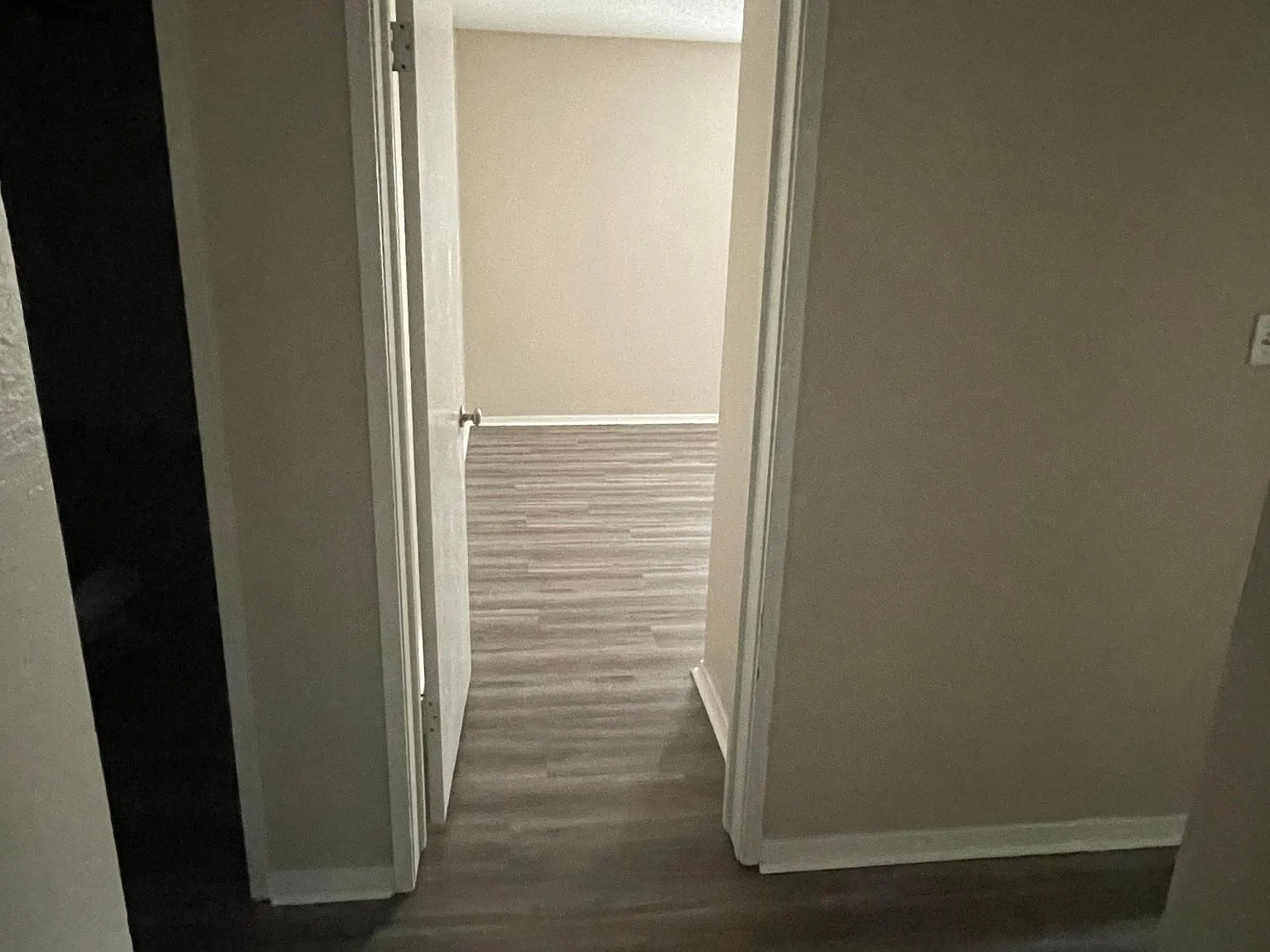3431 N Hills Dr — Photo 3