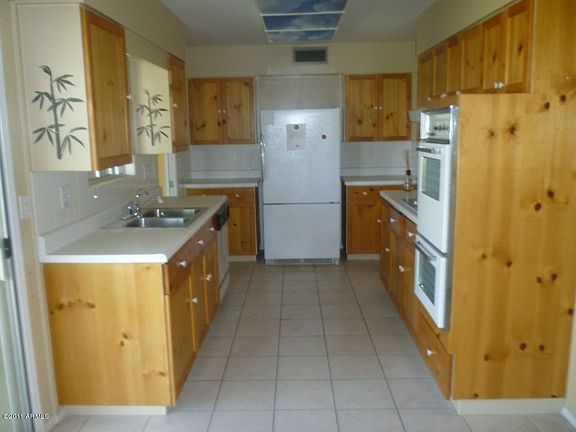 4th image of 10418 N 106th Ave