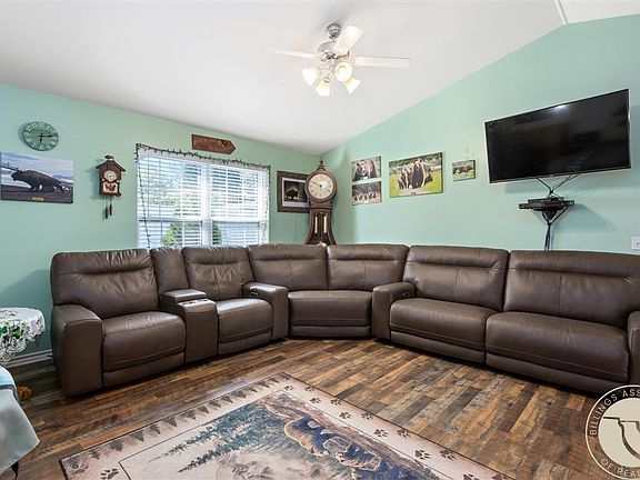 3rd image of 150 Butterfly Lake Ln