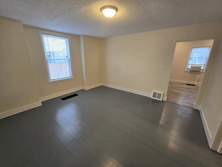 717 31st Ave N #1 — Photo 9