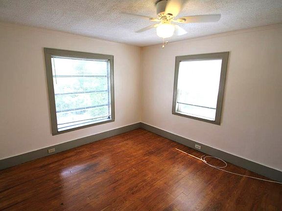 4th image of 211 7th Ave N APT 4