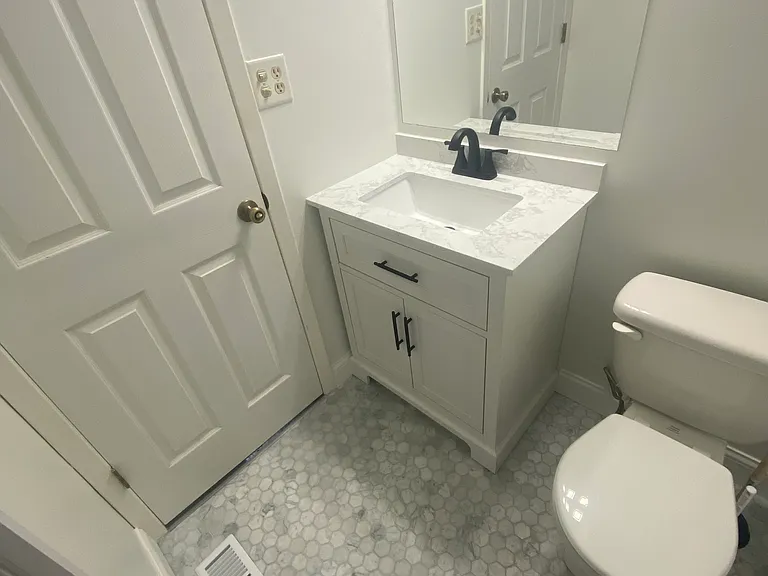 914 Van Buren Ct — Photo 35
