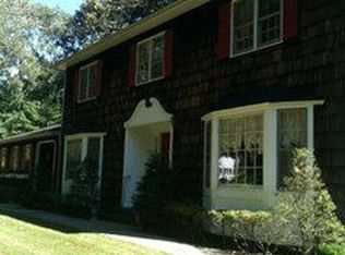 19 Eastview Ln, Old Brookville, NY 11545