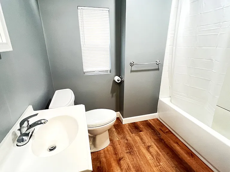 31 Ridgeway St #1 — Photo 13