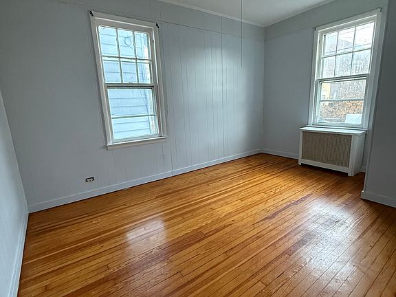 3rd image of 10-12 McKay Ave #1LL