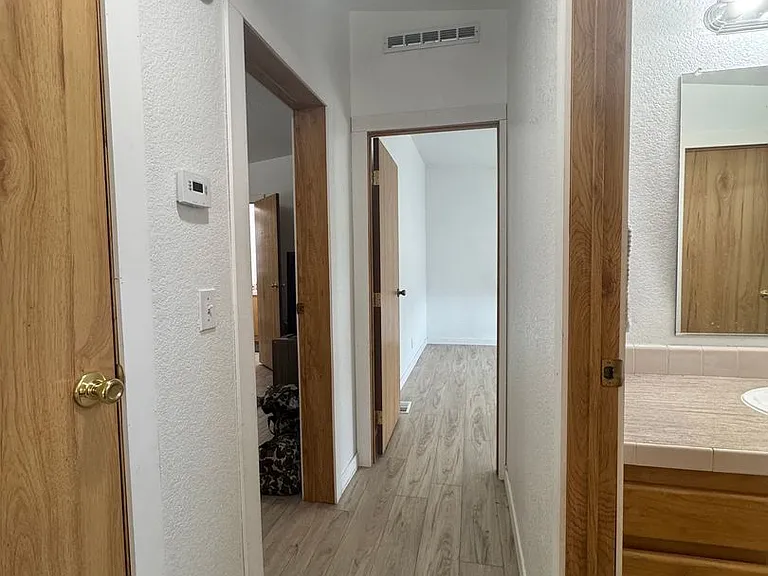 408 Alpine Dr — Photo 9