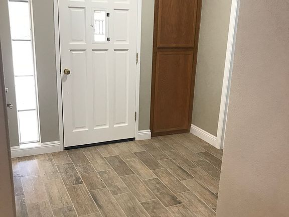 5th image of 715 Dane Dr