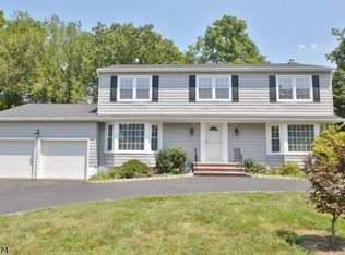 5 Tilden Dr, East Hanover, NJ 07936